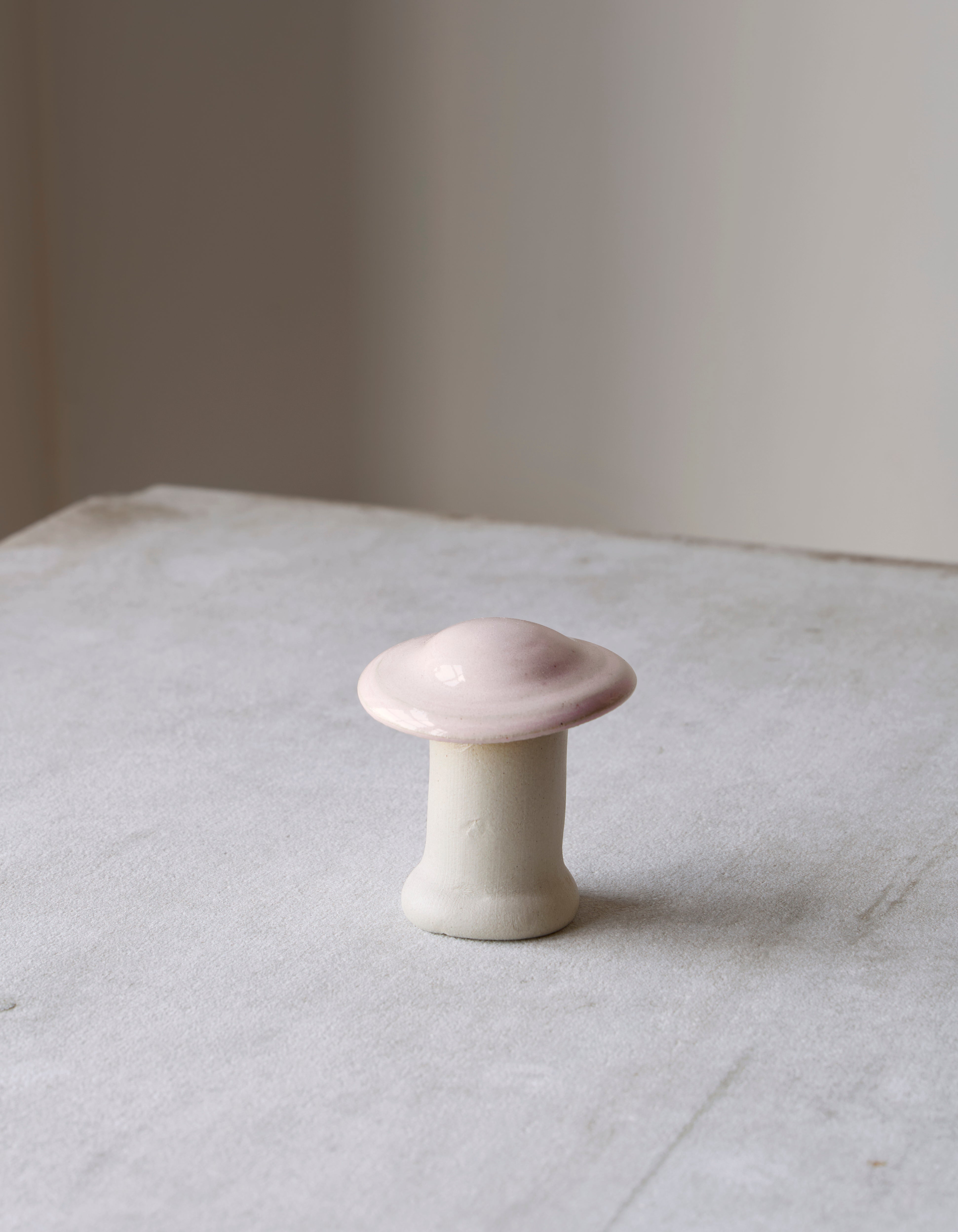 Mushroom – Glossy Pink