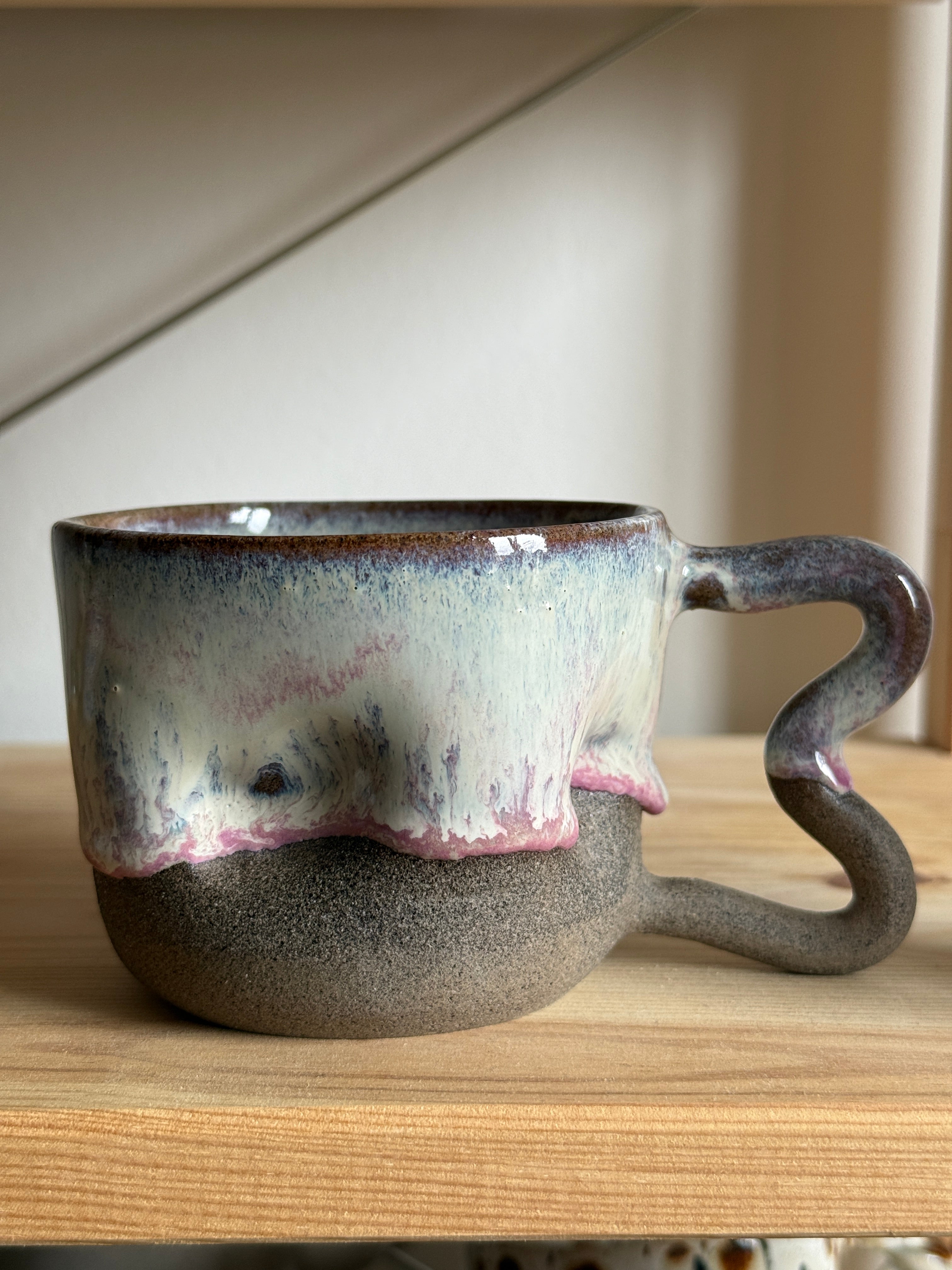 Dented Handle Cup - Creamy Plum