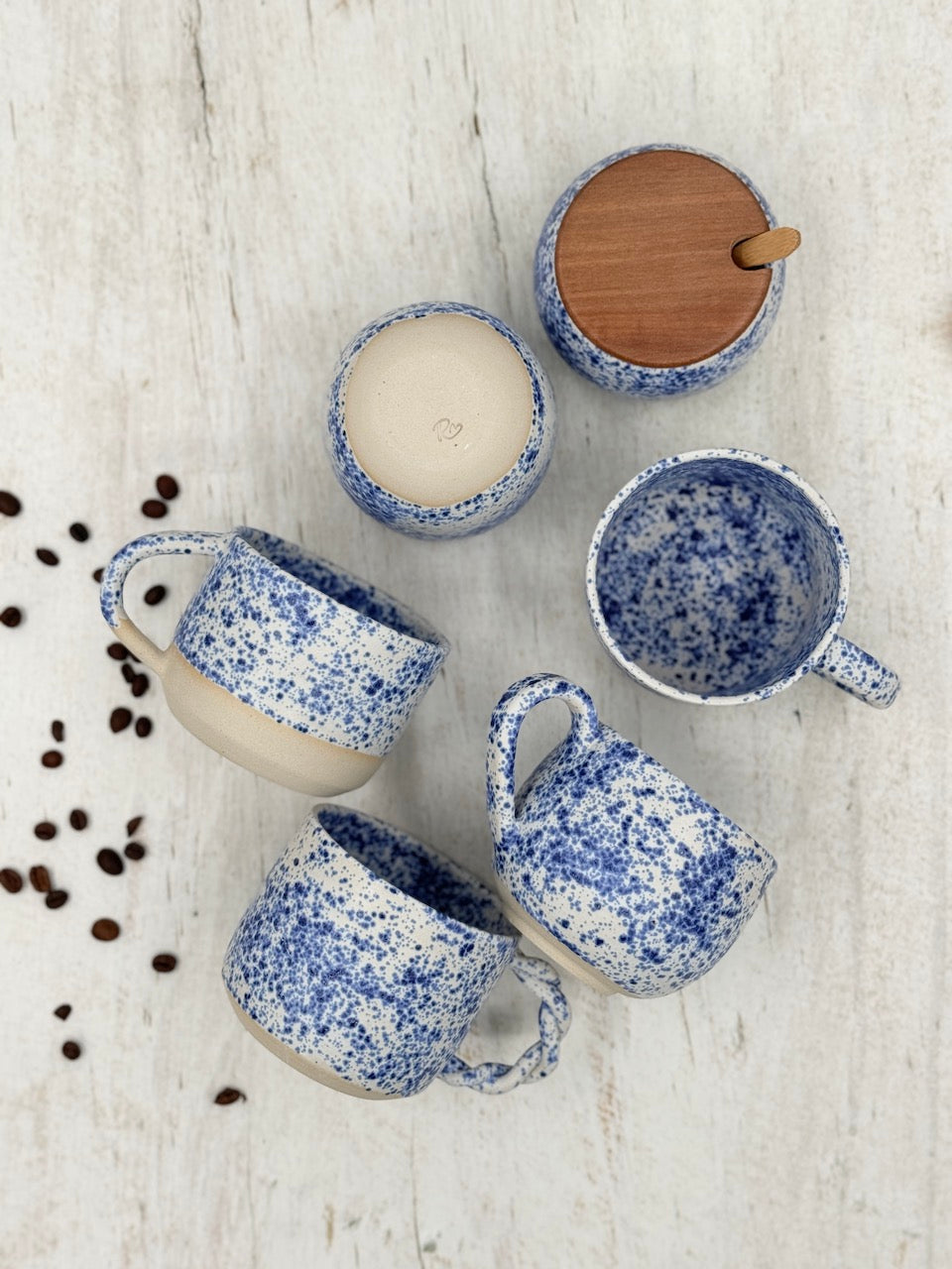 Mug with Handle – Blue Spotted