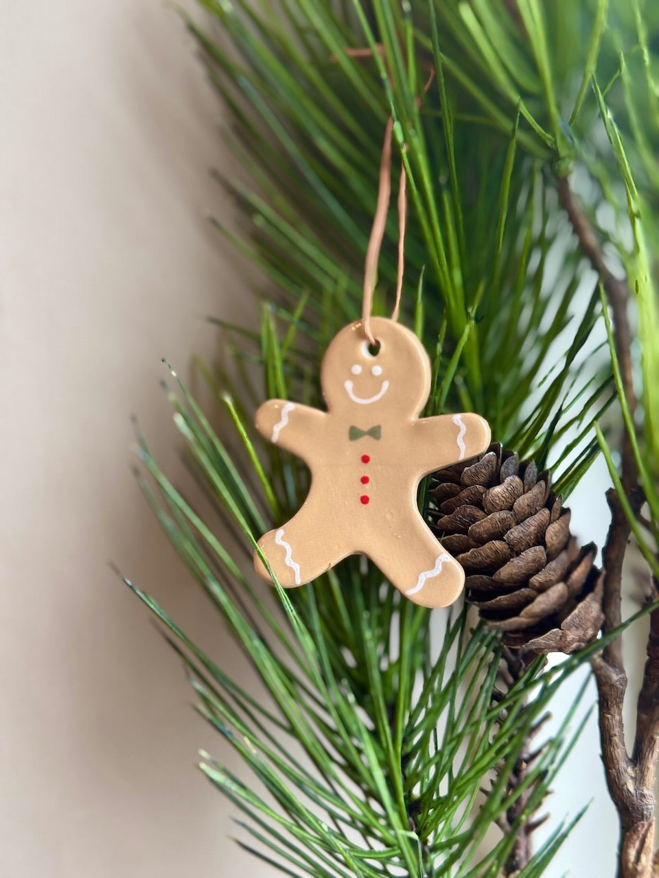 Gingerbread Man Ornament – Porcelain